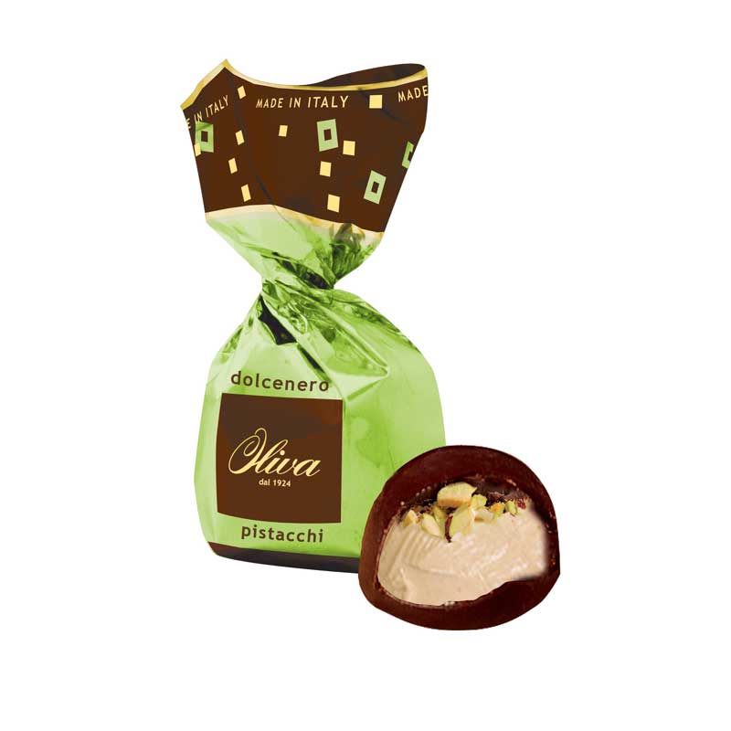 Chokladpralin med len pistagecréme och -krisp.