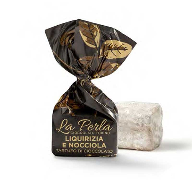 Chokladtryffel med lakrits, havssalt & hasselnötter